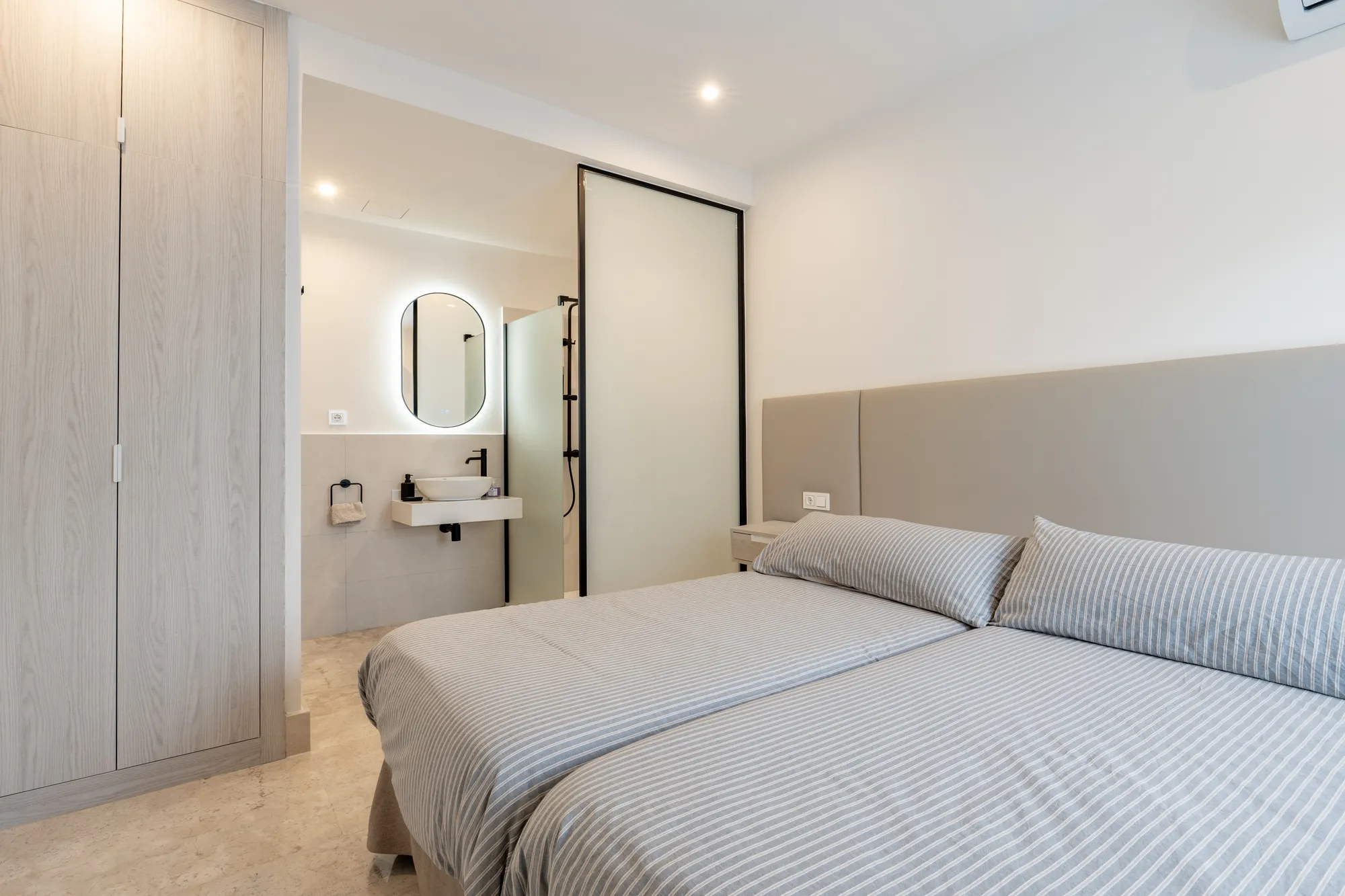 Habitación 2 con baño en suite integrado